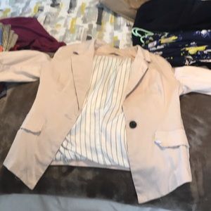 Great 3/4 sleeve jacket